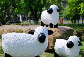 玻璃钢卡通动物雕塑，增添公园草坪韵味