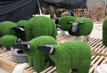 玻璃钢绿植小羊肖恩雕塑公园