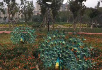 不锈钢彩绘孔雀雕塑