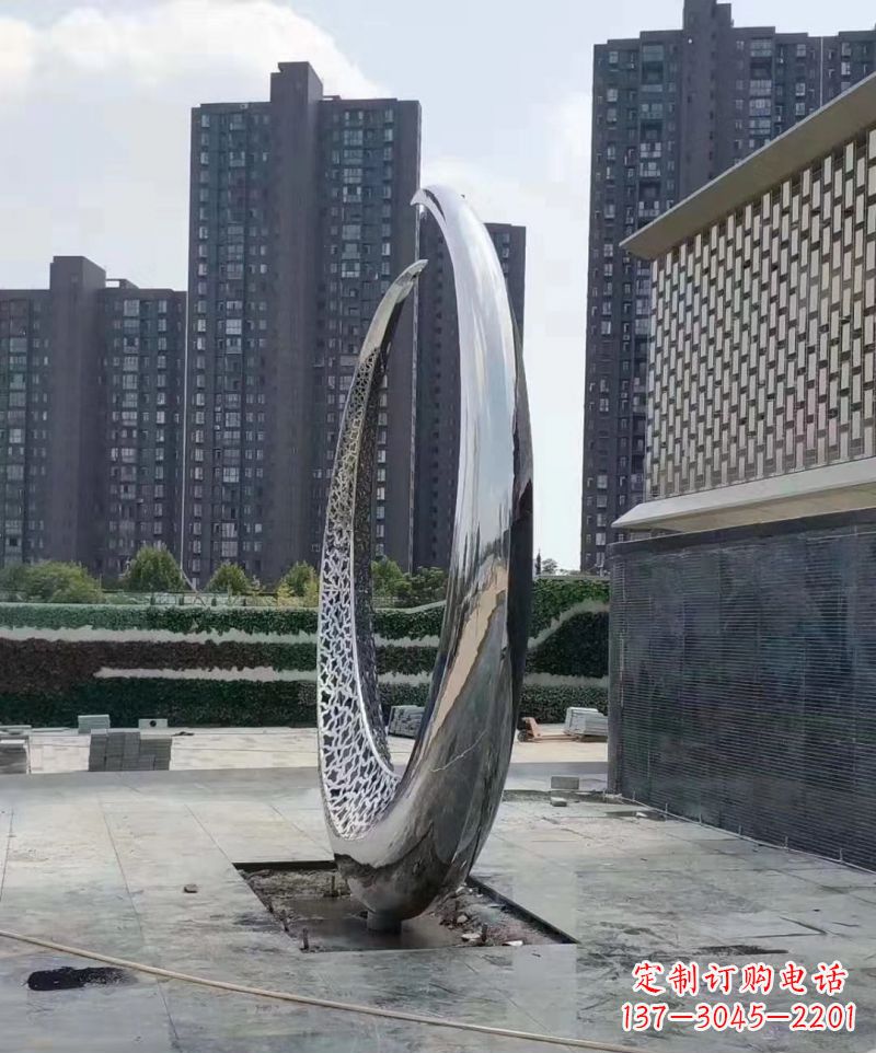 不锈钢抽象月亮雕塑户外摆件
