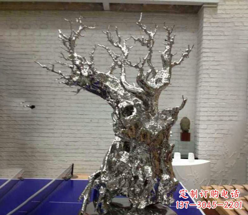 不锈钢创意镂空树雕塑
