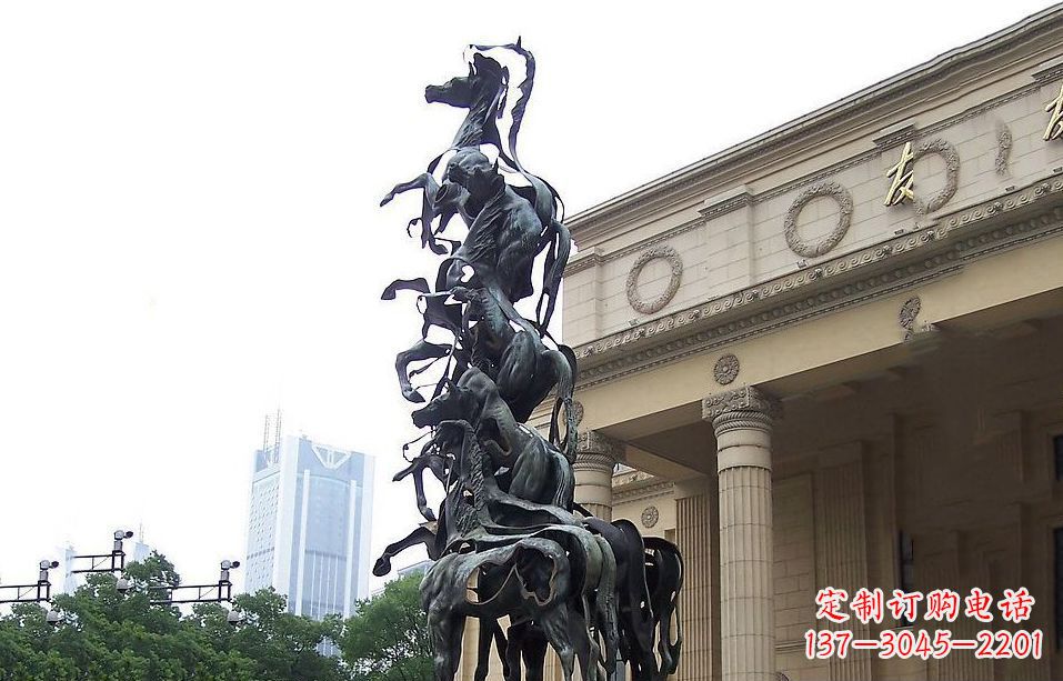 不锈钢创意马雕塑