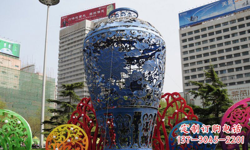 不锈钢大型抽象花瓶雕塑