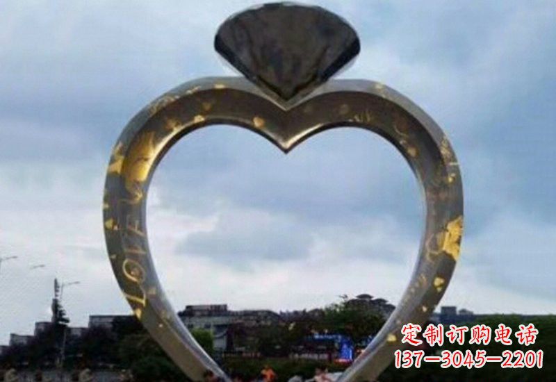 不锈钢大型钻戒景观雕塑