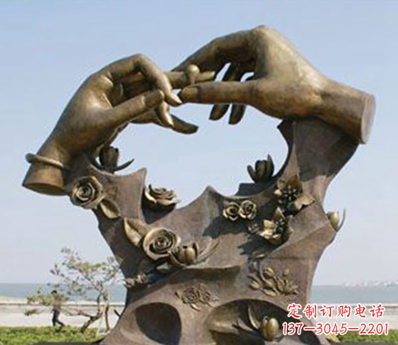 不锈钢戒指雕塑表达爱的艺术精品 不锈钢戒指雕塑表达爱的艺术精品