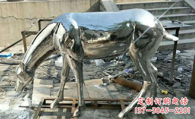 不锈钢低头鹿公园景观雕塑