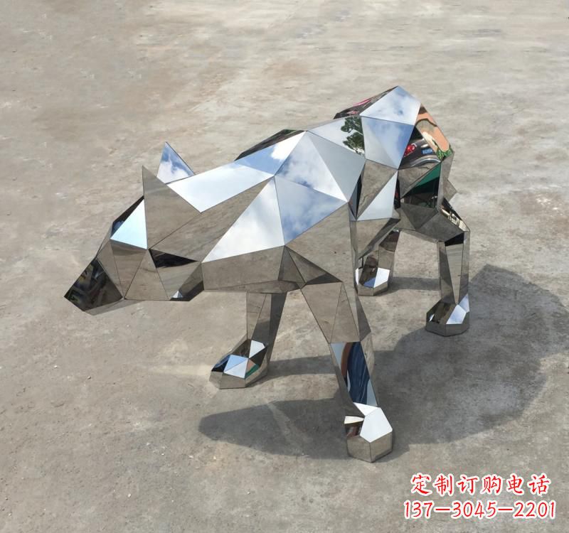 不锈钢动物几何狼雕塑