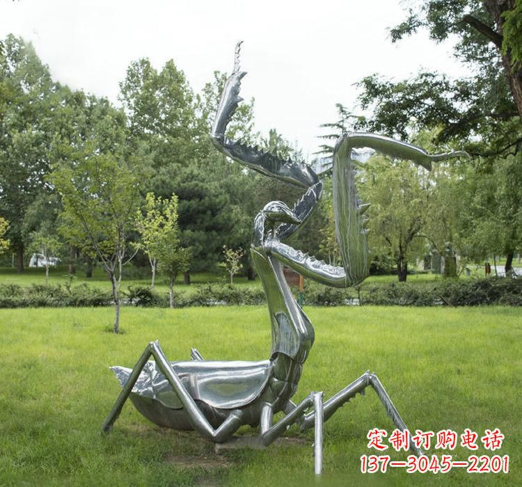 不锈钢动物螳螂雕塑