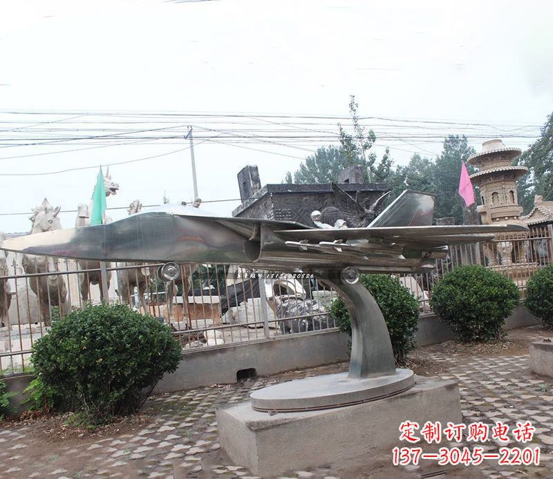不锈钢飞机景观雕塑