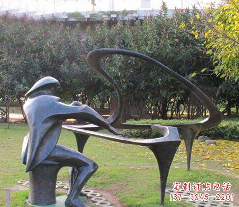 不锈钢公园弹琴人物雕塑