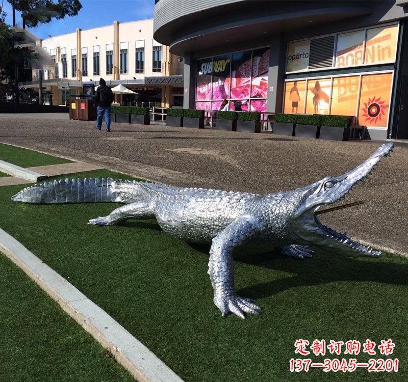不锈钢公园动物鳄鱼雕塑