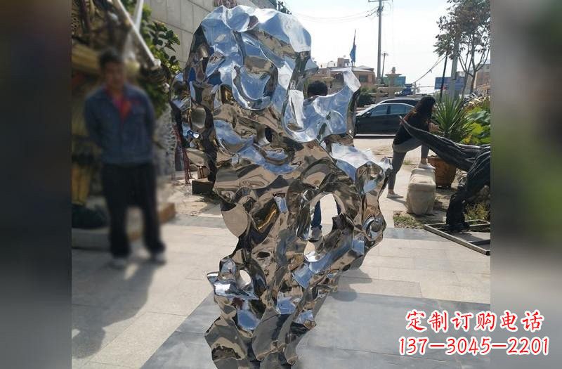 不锈钢公园镜面太湖石