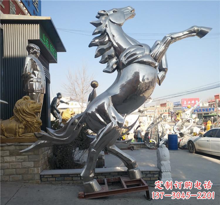 不锈钢公园马雕塑