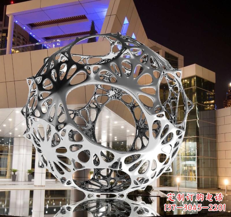 不锈钢广场抛光镂空球雕塑
