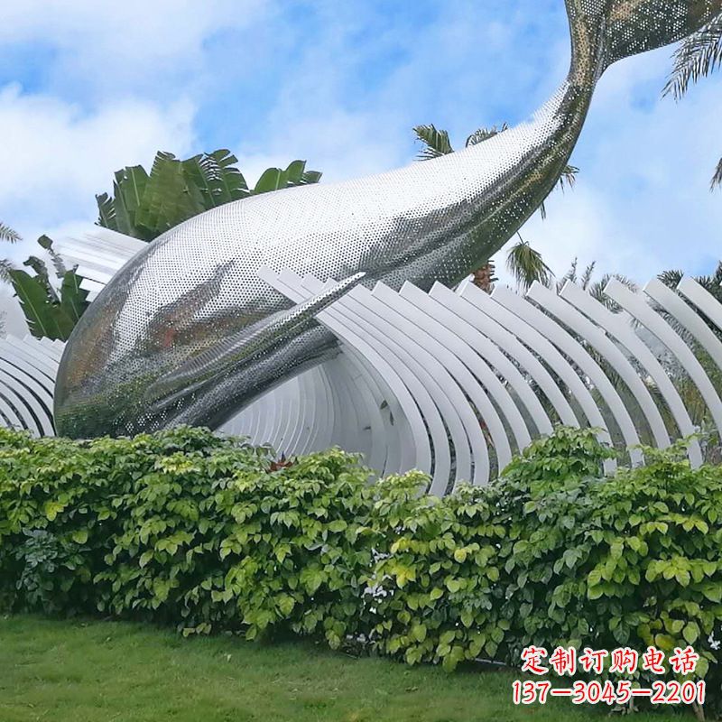 不锈钢海豚雕塑景区园林镜面鲸鱼创意动物景观