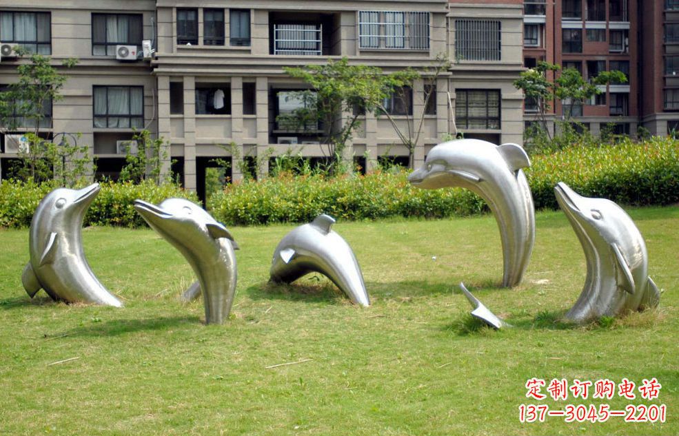 不锈钢海豚小区雕塑