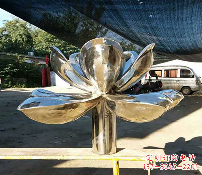 不锈钢荷花雕塑——彰显小区景观之美 不锈钢荷花雕塑——彰显小区景观之美