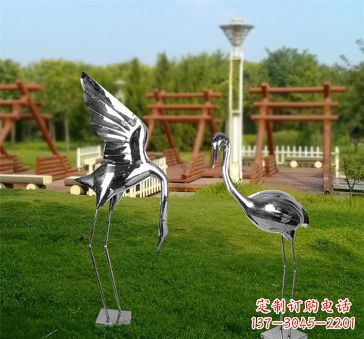 不锈钢仙鹤雕塑艺术精美、气质高雅 不锈钢仙鹤雕塑艺术精美、气质高雅