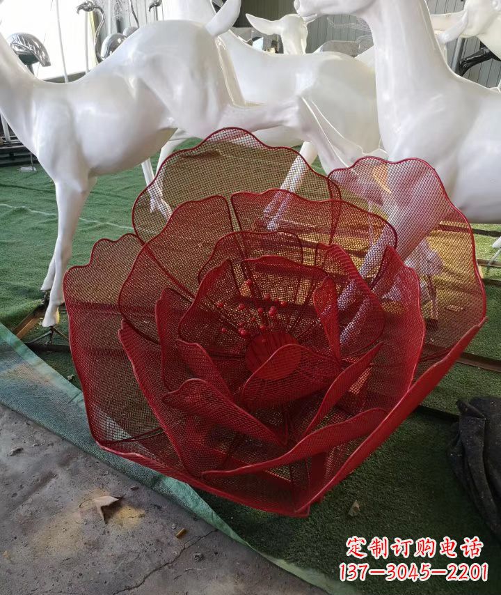 不锈钢花朵广场景观雕塑