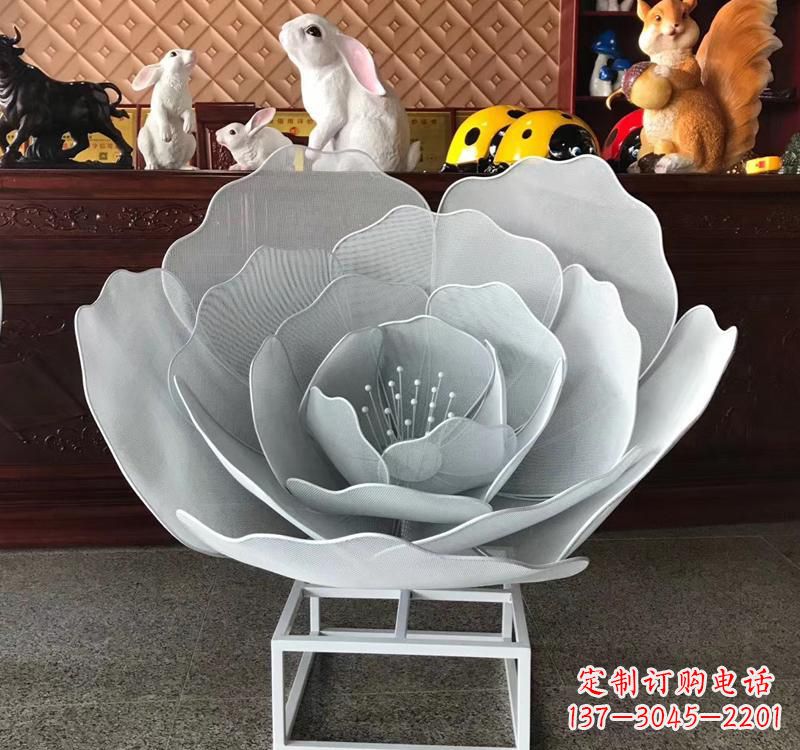 不锈钢花朵景观雕塑