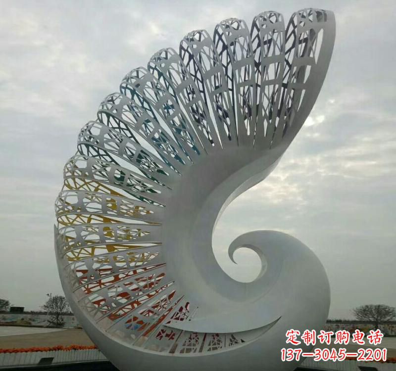 不锈钢火凤凰雕塑