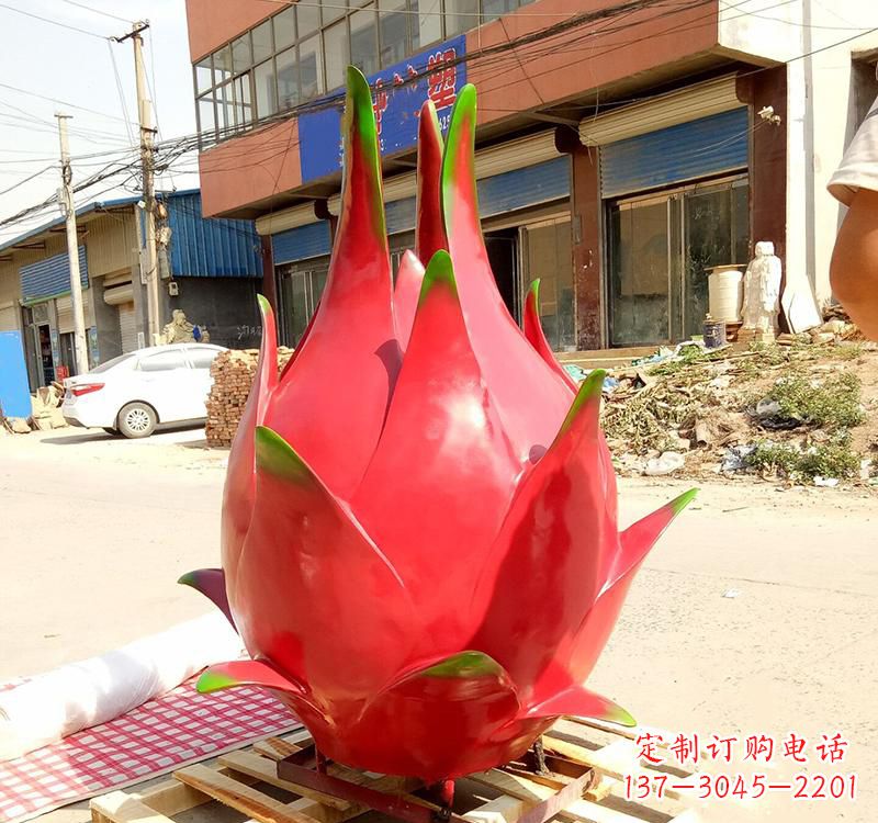 火龙果雕塑 - 不锈钢/火龙果 火龙果雕塑 - 不锈钢/火龙果