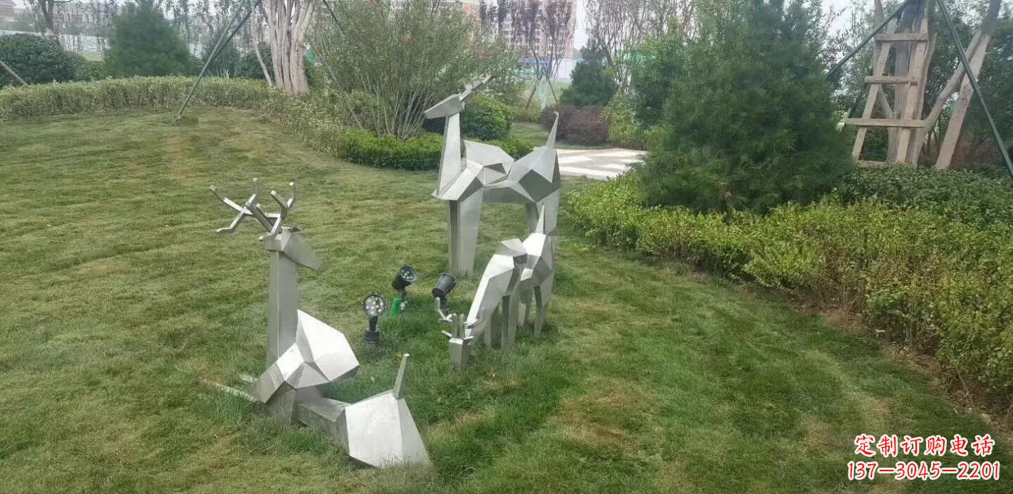 不锈钢几何抽象鹿