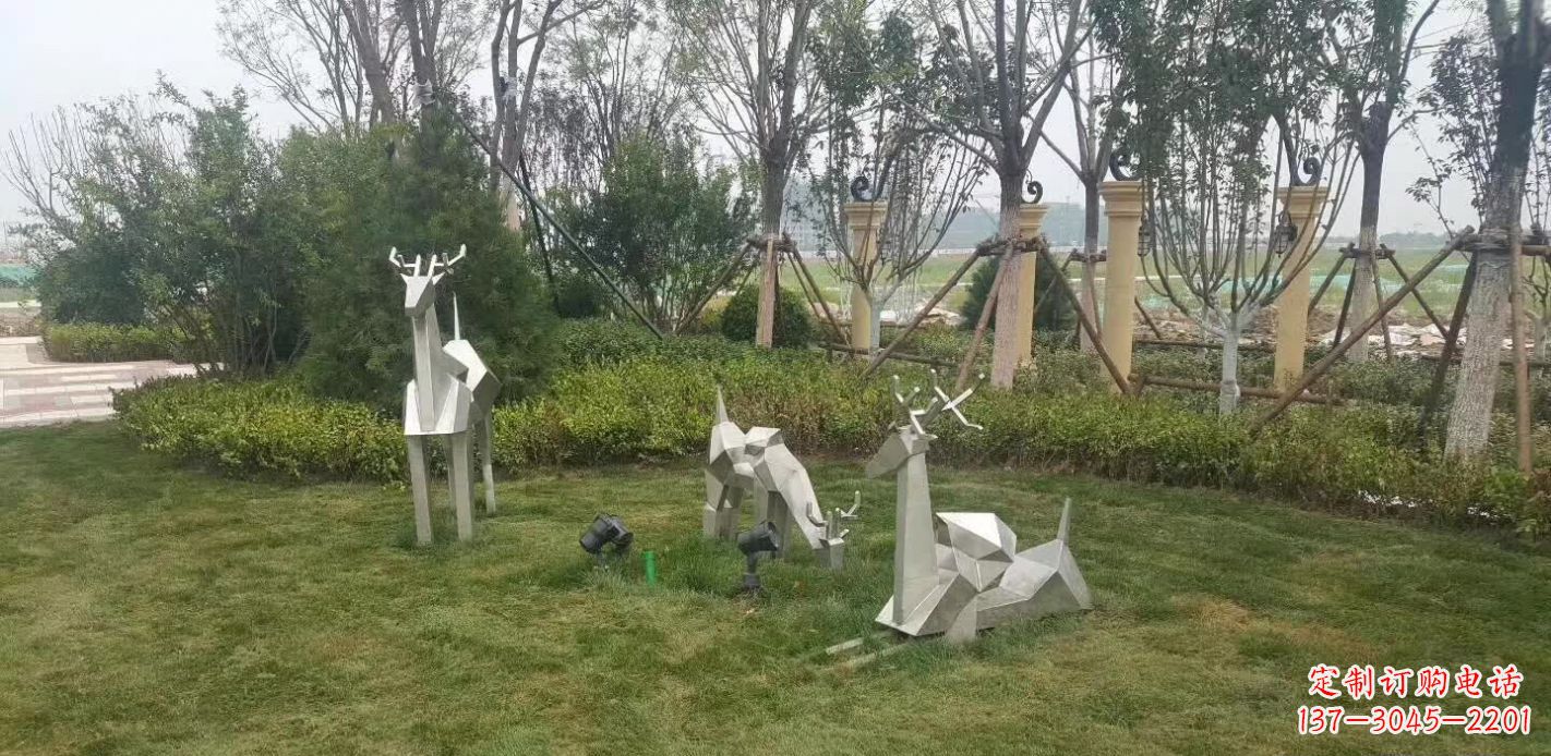 不锈钢几何抽象鹿1