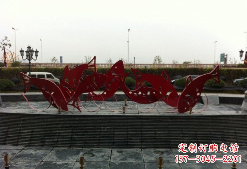 不锈钢剪纸红鲤鱼雕塑