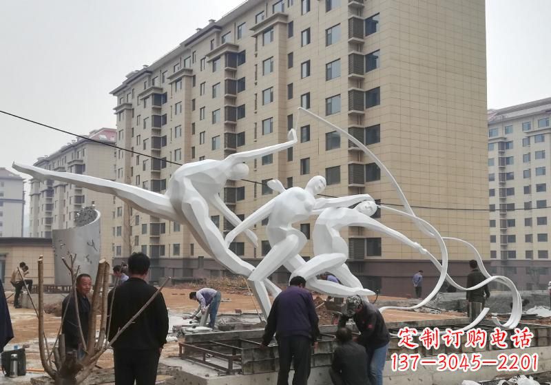 不锈钢健美操人物雕塑