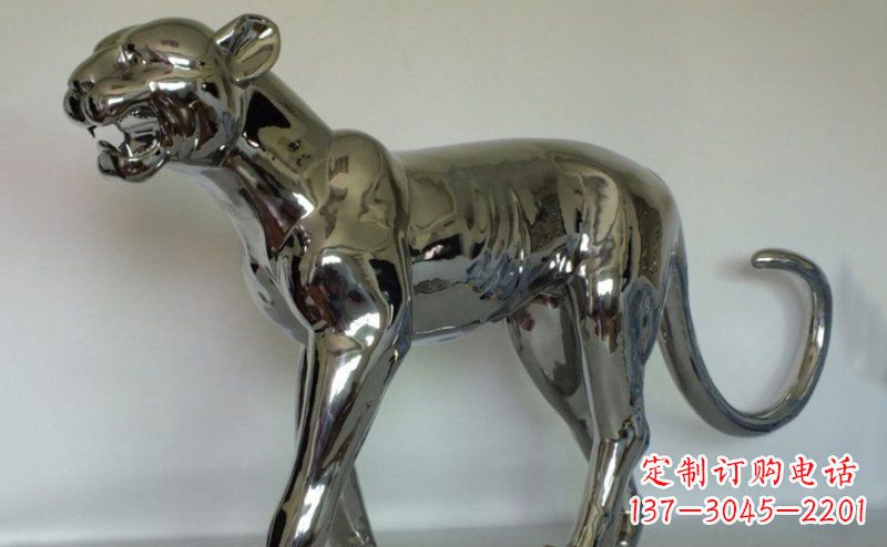 不锈钢金钱豹雕塑