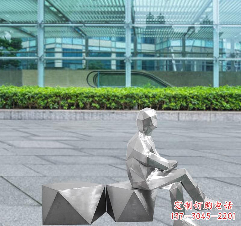 不锈钢镜面抽象人物雕塑