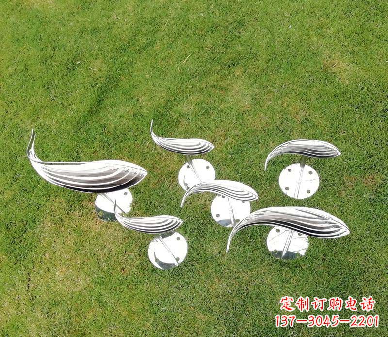 不锈钢镜面电镀鱼群雕塑