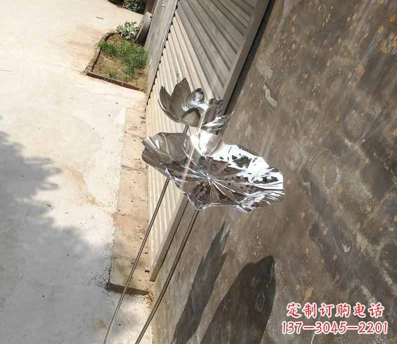 荷花雕塑 - 不锈钢/镜面/荷花/荷叶/公园 荷花雕塑 - 不锈钢/镜面/荷花/荷叶/公园