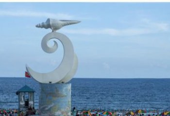 海浪与海螺雕塑的结合——不锈钢景区的美景