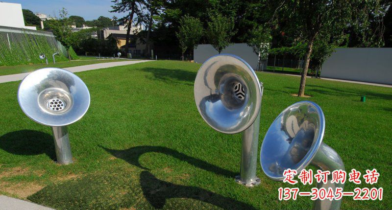 不锈钢喇叭公园雕塑