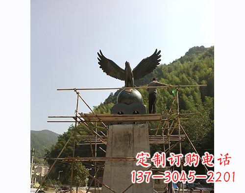 老鹰雕塑 - 不锈钢/老鹰/地球 老鹰雕塑 - 不锈钢/老鹰/地球
