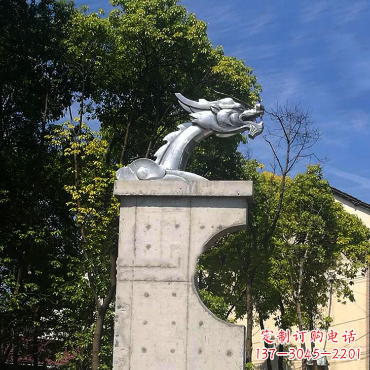 不锈钢龙头雕塑