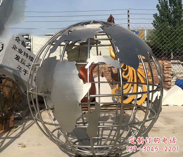 不锈钢镂空地球仪雕塑艺术技艺的精美体现 不锈钢镂空地球仪雕塑艺术技艺的精美体现