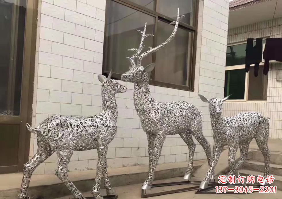 不锈钢镂空鹿广场雕塑
