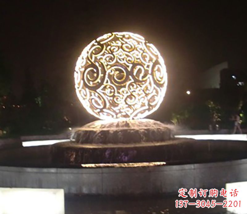 不锈钢镂空夜景雕塑