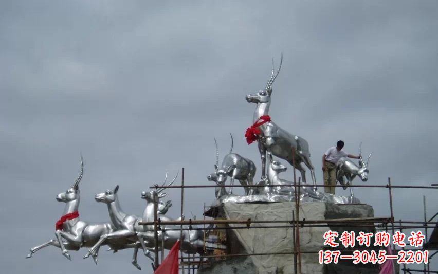 鹿群雕塑 - 不锈钢/鹿群/动物/景观 鹿群雕塑 - 不锈钢/鹿群/动物/景观