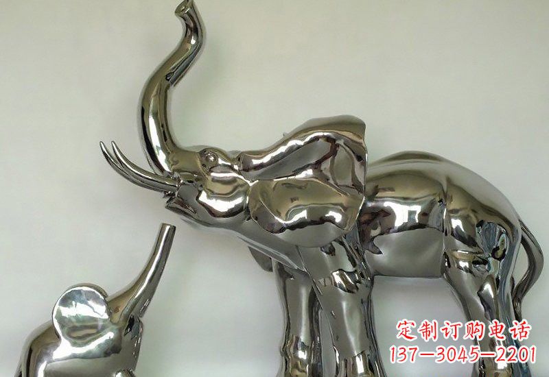 不锈钢母子大象雕塑