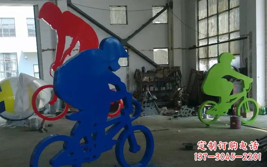 自行车运动雕塑 - 不锈钢/自行车运动 自行车运动雕塑 - 不锈钢/自行车运动