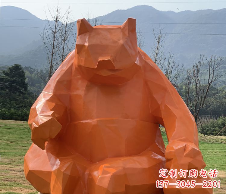 不锈钢切面坐姿熊雕塑