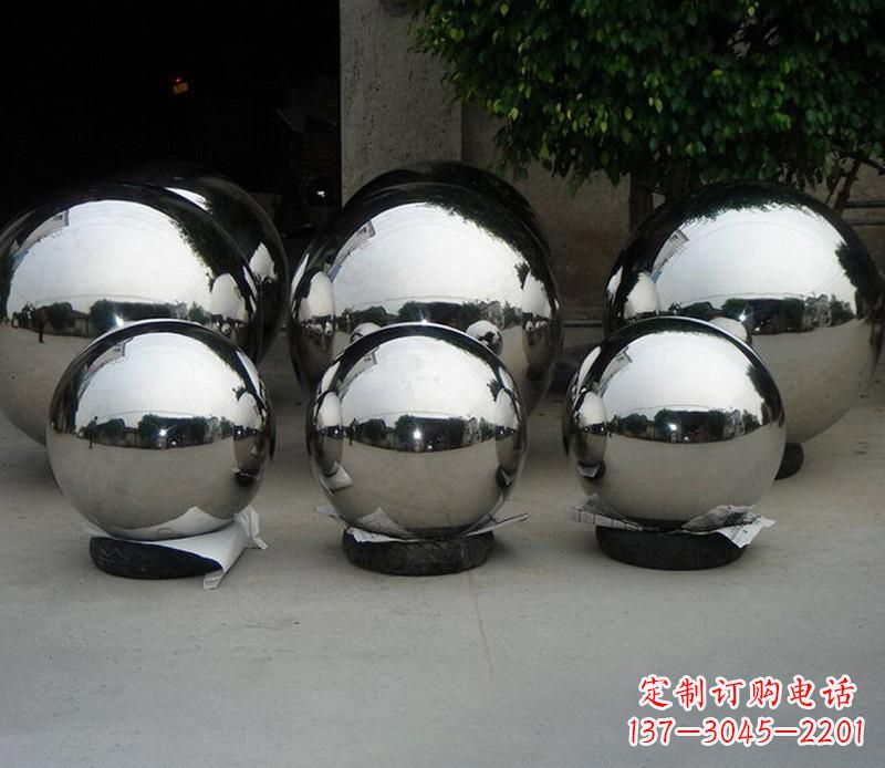 不锈钢球形景观雕塑