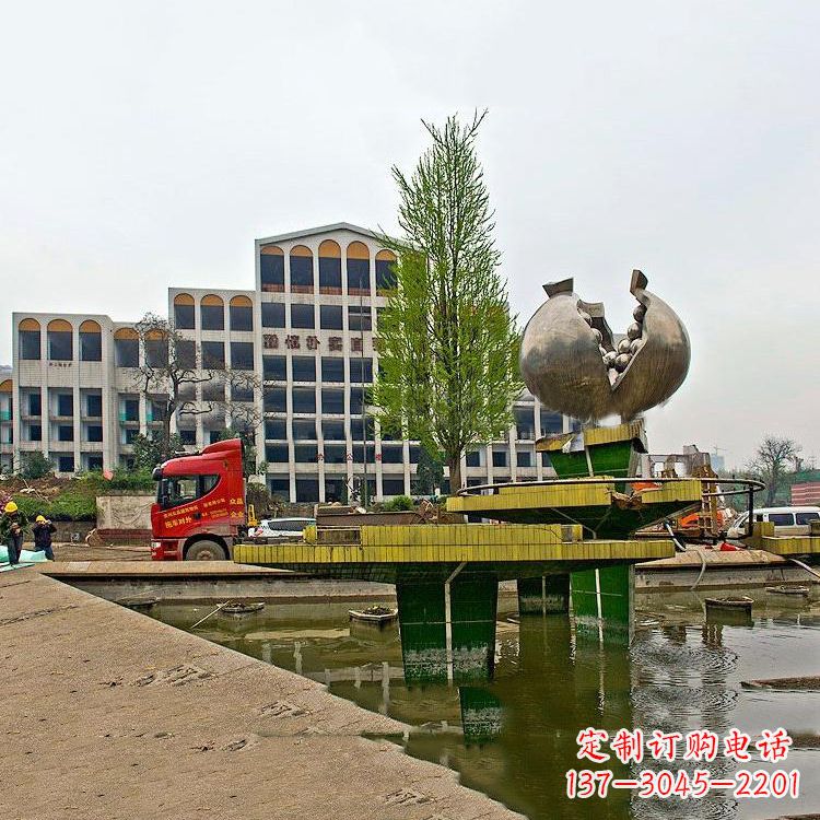 不锈钢石榴景观雕塑:美丽的艺术之旅 不锈钢石榴景观雕塑:美丽的艺术之旅