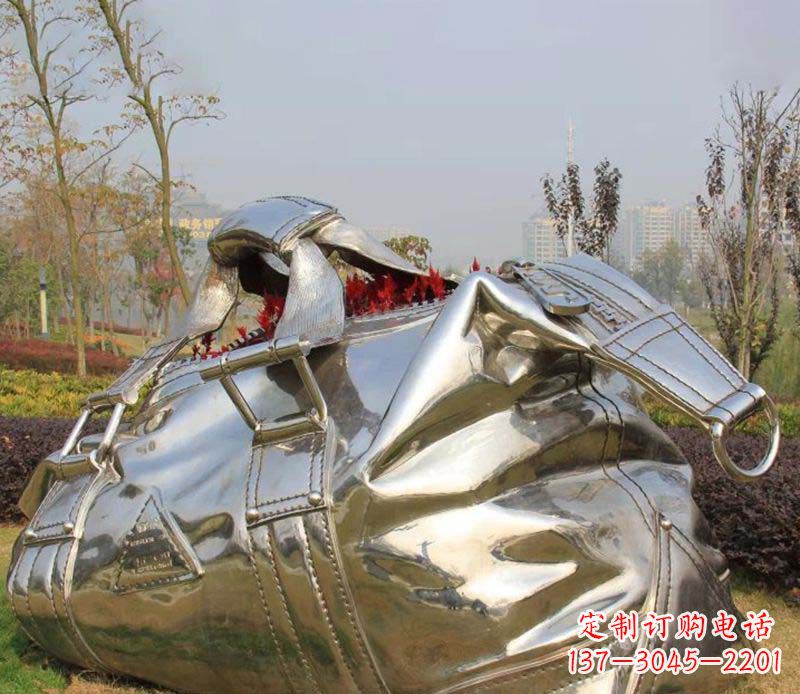 精美不锈钢手提包雕塑 精美不锈钢手提包雕塑