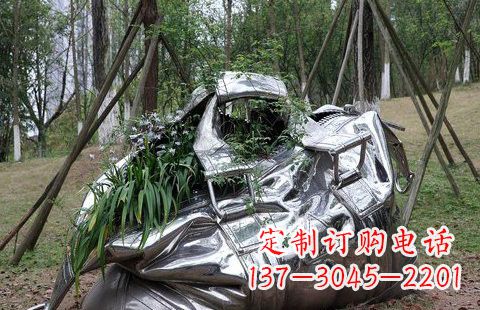 不锈钢手提包雕塑——精美的艺术形式 不锈钢手提包雕塑——精美的艺术形式