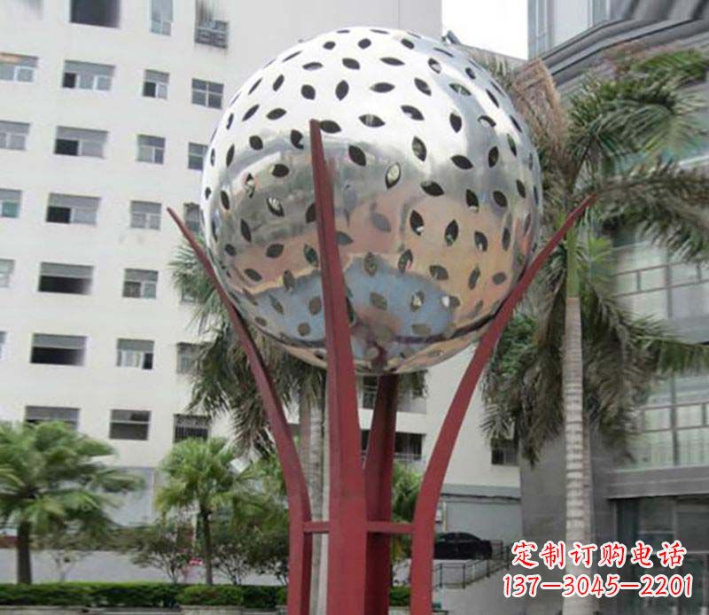 不锈钢树叶镂空球校园景观摆件